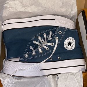 Blue platform converse 8.5 new with box